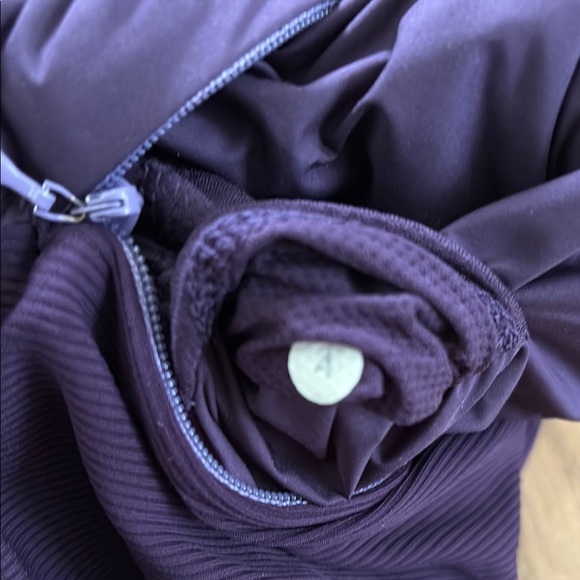 Lululemon athletica purple quilted vest size 4 - Picture 4 of 4